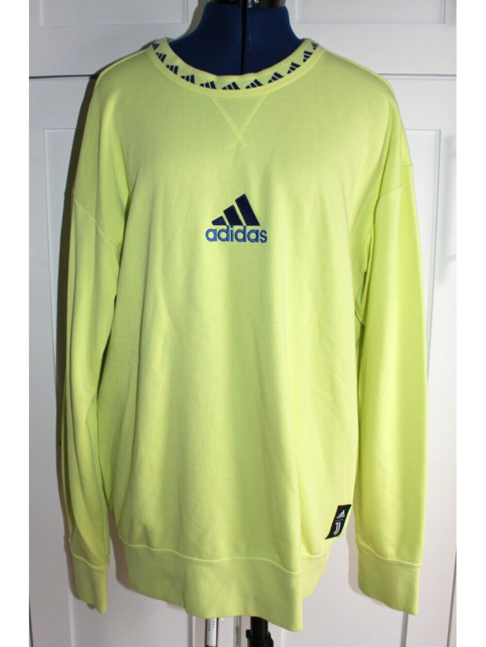 adidas Juventus FC Sweatshirt Mens Large L Signal Green Crewneck Soccer Pullover